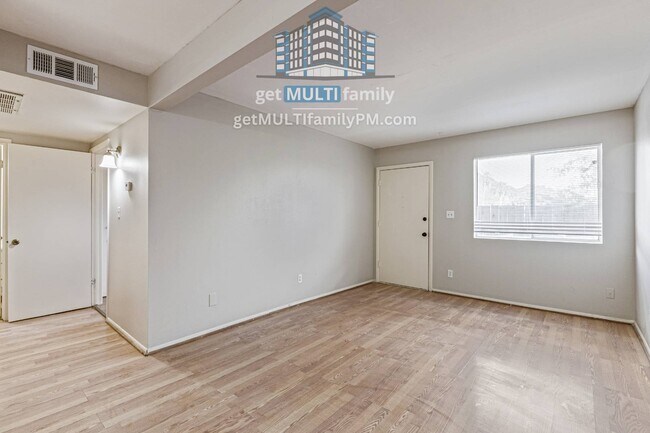 Building Photo - 1111 E Butler Dr