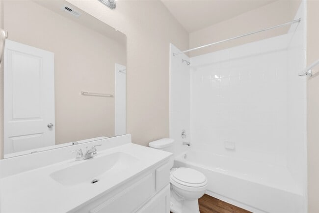 Building Photo - 3001 Wedgewood Bay Ct