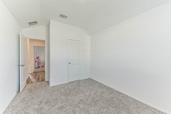 Building Photo - 712 Brazos Trl