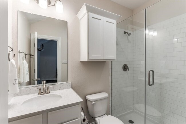 Building Photo - 1613 Water Oak Point Dr