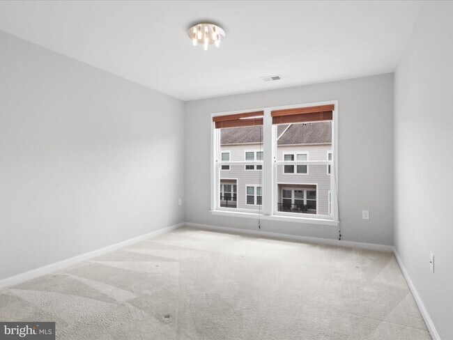 Building Photo - 3037 Rittenhouse Cir