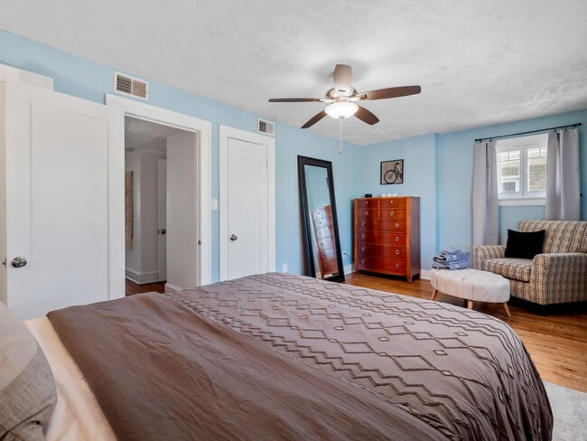 Building Photo - 3222 West Blvd