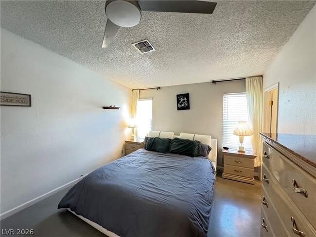 Building Photo - 7267 Sixshooter Dr