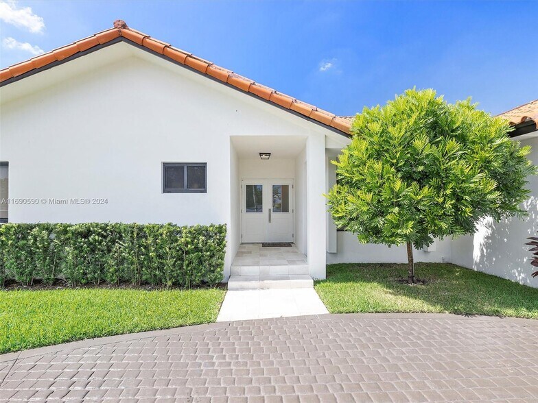 Building Photo - 3776 SW 107th Ct