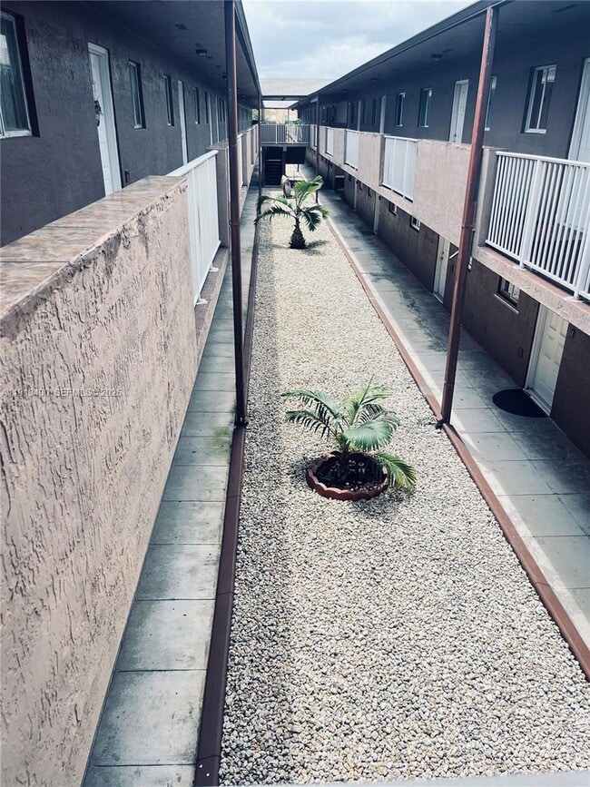 Building Photo - 2925 W 80th St