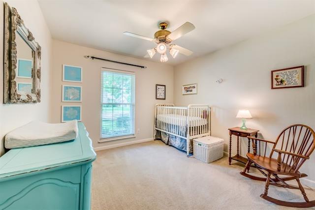 Building Photo - 527 Woodhurst Dr