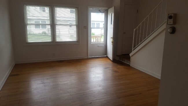 Primary Photo - 1227 W Mullan Ave