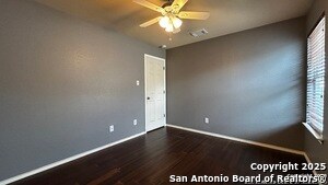 Building Photo - 515 Park Point
