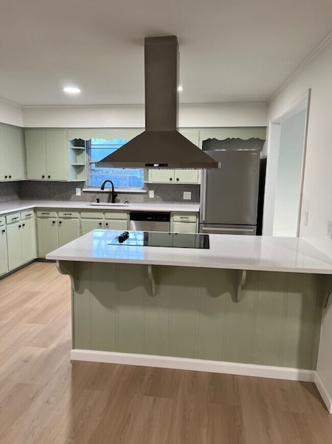 Building Photo - 1705 Campbell-House