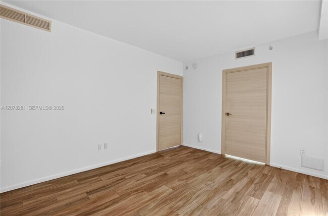 Building Photo - 801 S Miami Ave