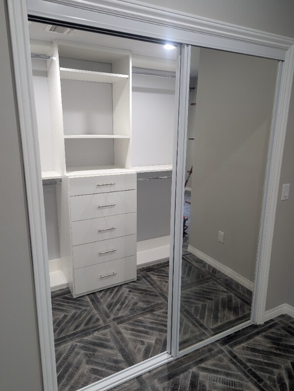 Building Photo - 3115 Hollycrest Dr