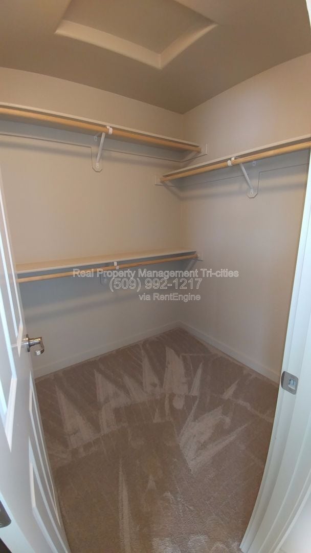 Building Photo - 5748 W Albany Pl
