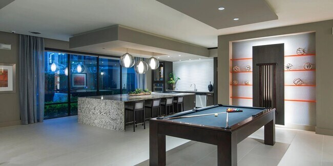 Building Photo - 7100 Old Katy Rd