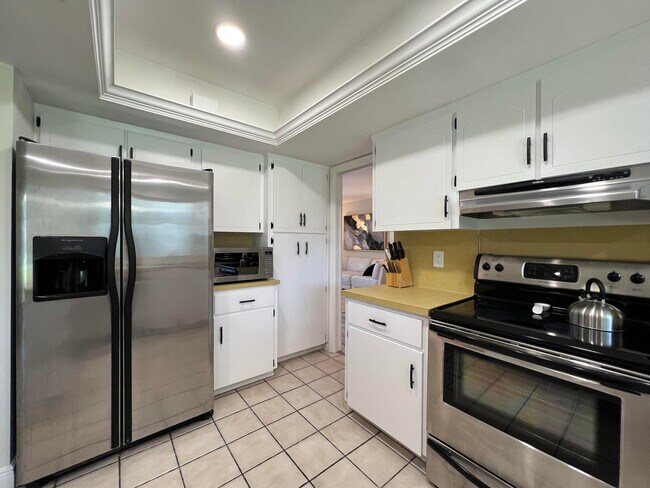 Building Photo - 5878 Tidewater Dr