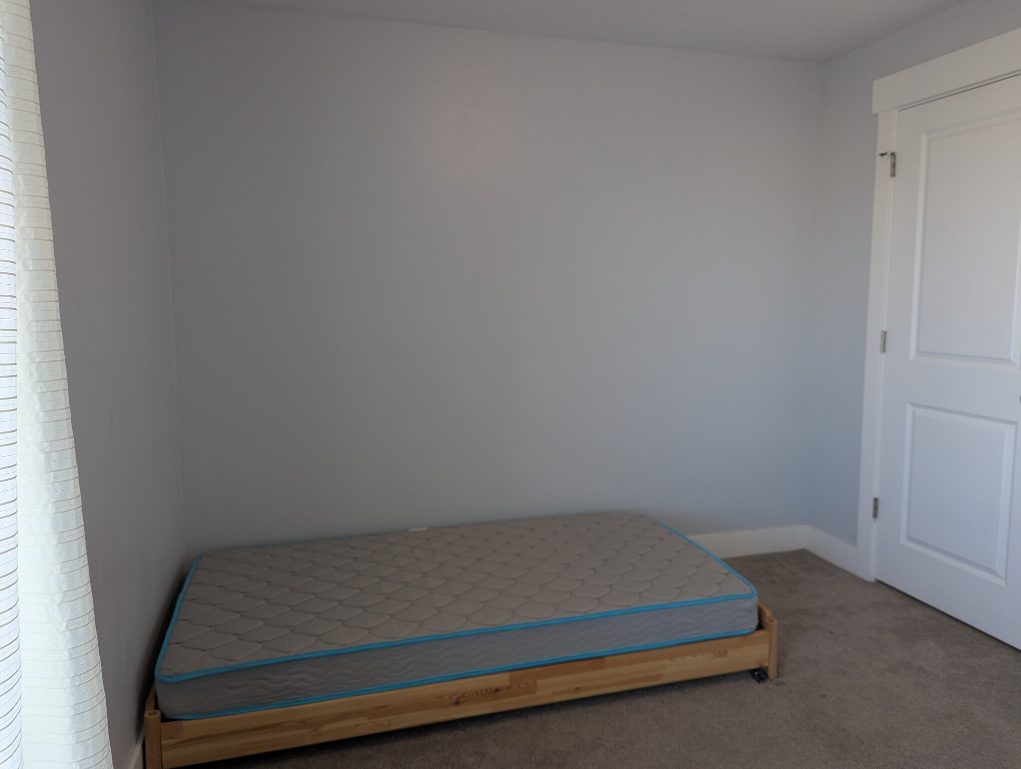 Building Photo - 4885 W Pavant Ave