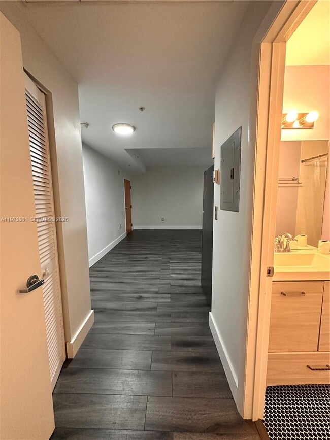 Building Photo - 1542 Drexel Ave