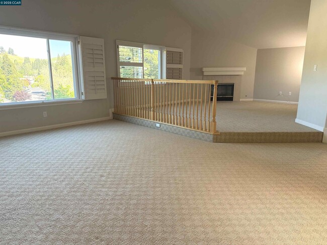 Building Photo - 600 Bourne Ct