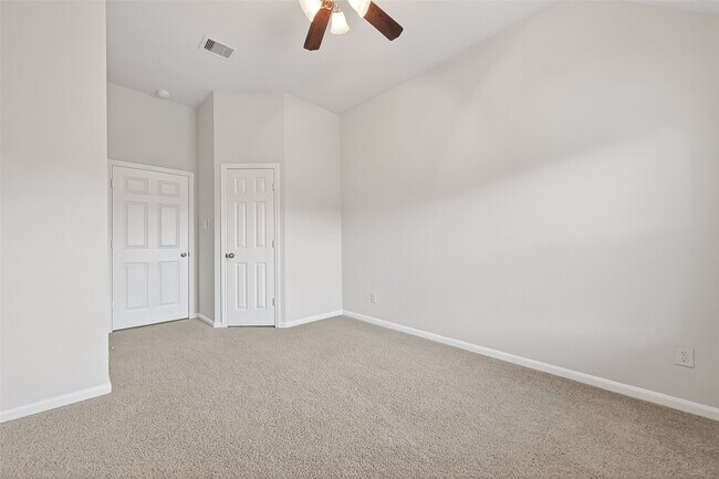 Building Photo - 8858 Distant Woods Dr