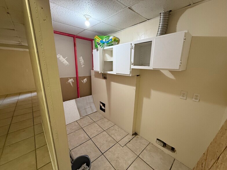 Building Photo - 3 Talladega Trl