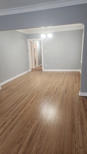 Building Photo - 1611 Elmwood Ave