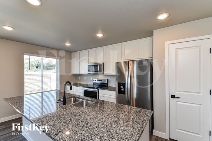 Building Photo - 10093 Luneth Dr