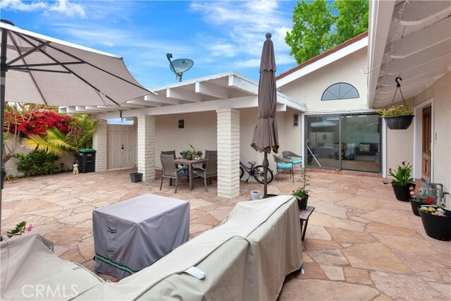 Building Photo - 432 Onda