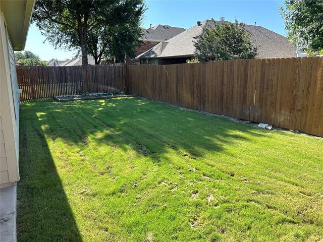 Building Photo - 816 Lake Grove Dr