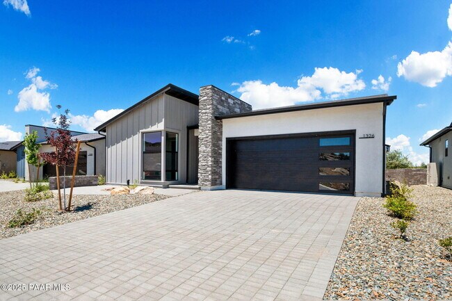 Building Photo - 1326 Rockwood Dr