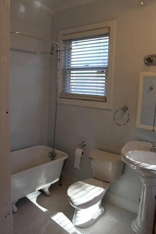 Building Photo - 3919 Dakota Ave