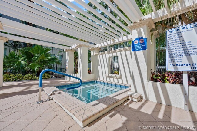 Building Photo - 600 S Dixie Hwy