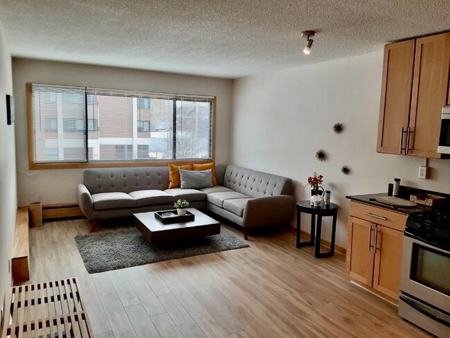 Building Photo - 2532 1st Ave S