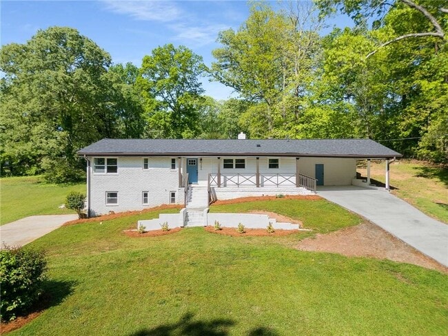 Building Photo - 3646 Rock Springs Dr