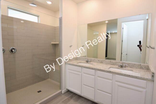 Building Photo - Gladden Farms 3 Bed 2 Bath+Den - 3 Car Garage