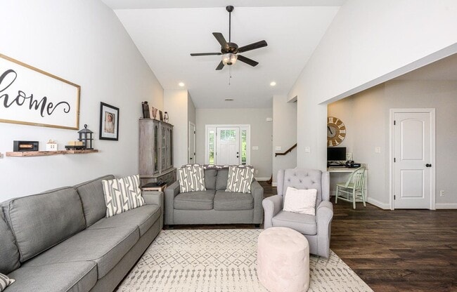 Building Photo - 3 Bedroom Home in Goode