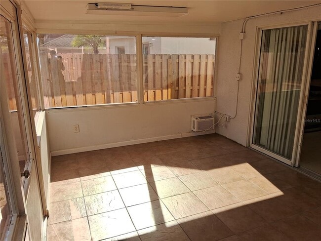 Building Photo - 15003 Deer Meadow Dr