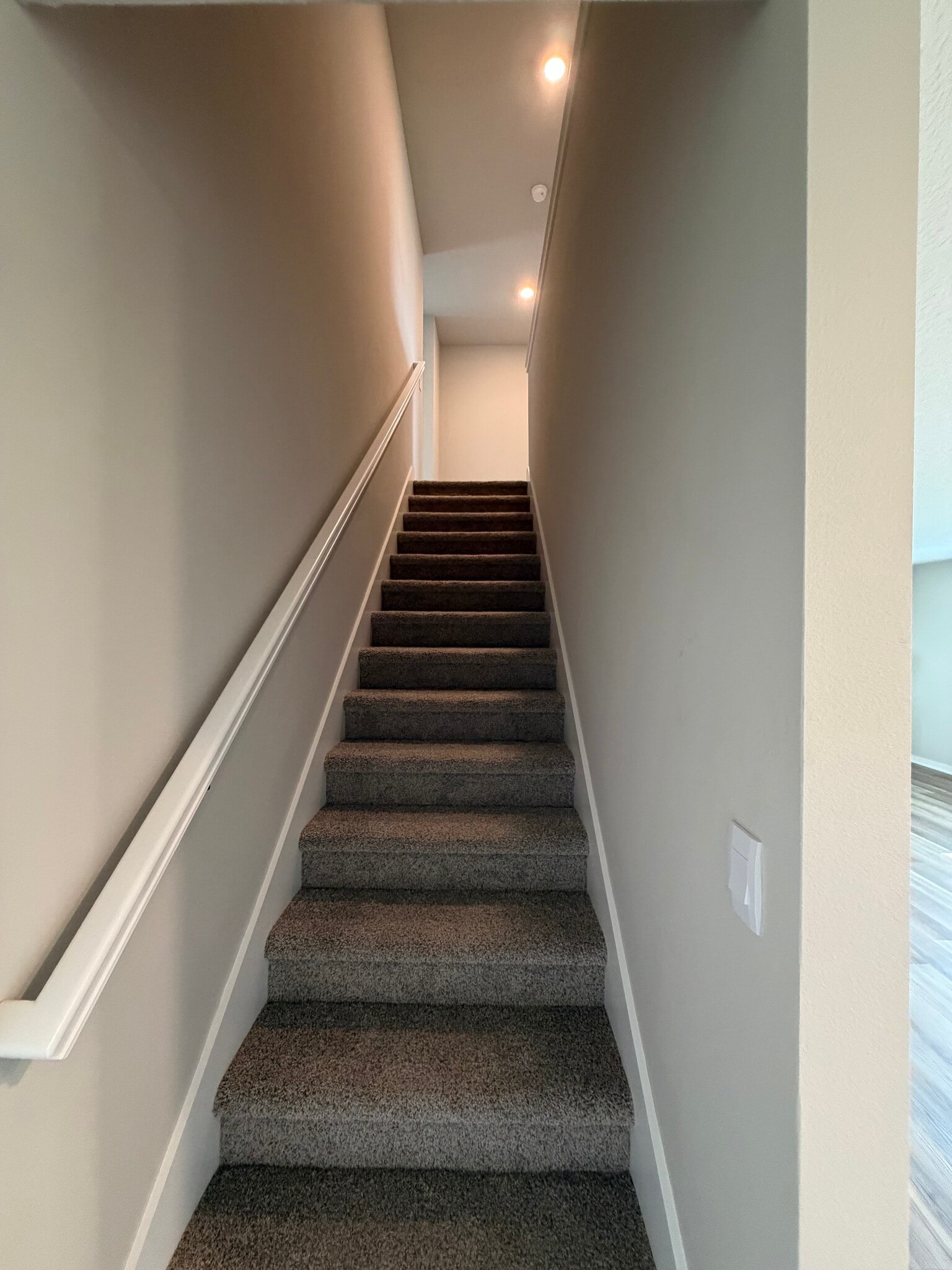 Building Photo - 17021 Persimmon Ln