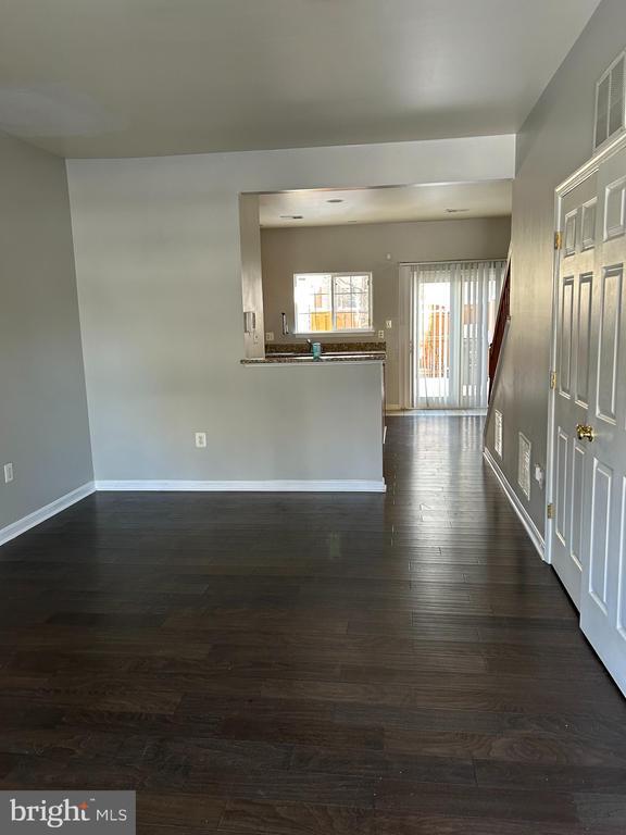 Building Photo - 2423 Dew Meadow Ct