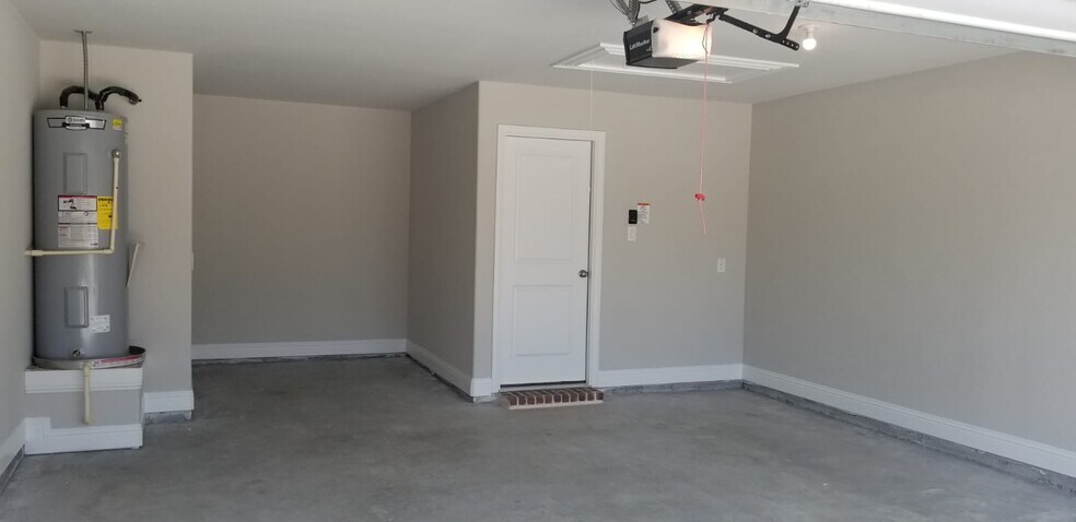 Building Photo - 16409 Amistad Ave