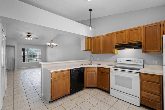 Building Photo - 5441 Lake Margaret Dr