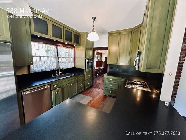 Building Photo - 588 Marsh Ave