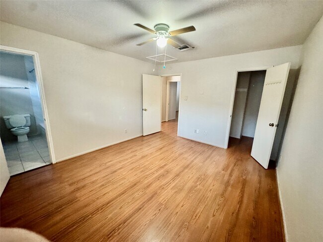 Building Photo - 8315 Augustine Dr