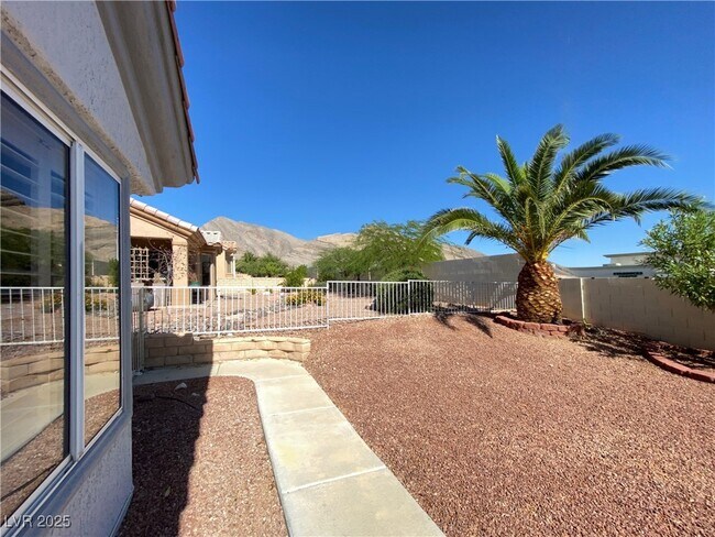 Building Photo - 10420 Villa Ridge Dr
