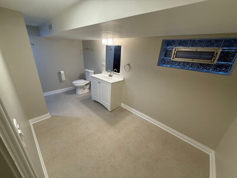 Bathroom in basement - 512 Yates Ave