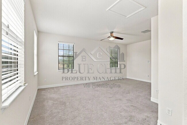 Building Photo - 10449 Henbury St