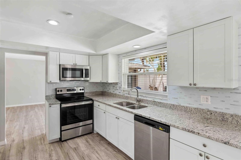 Building Photo - 8190 Porto Chico Ave