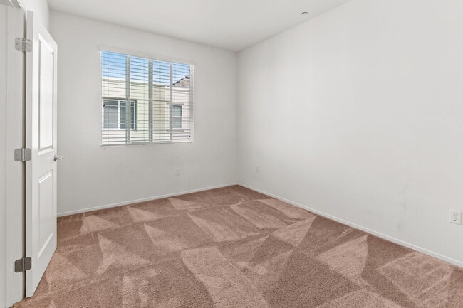 Building Photo - 1205 Calle Seabass