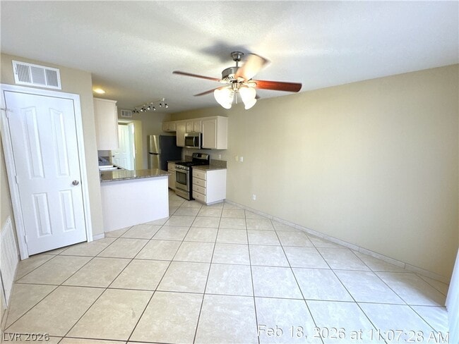 Building Photo - 501 Satin Saddle Pl