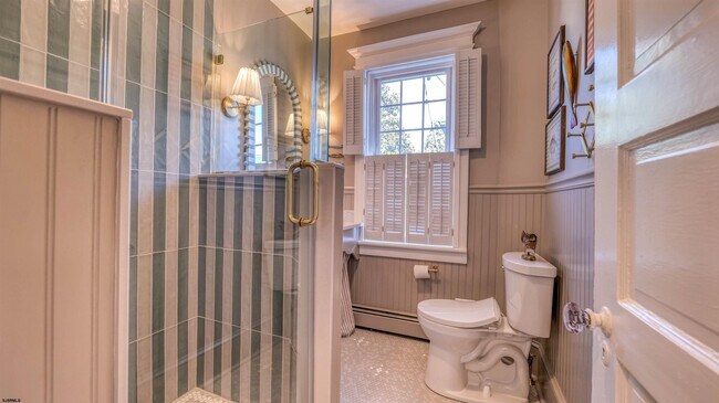 Building Photo - 17 S Derby Ave