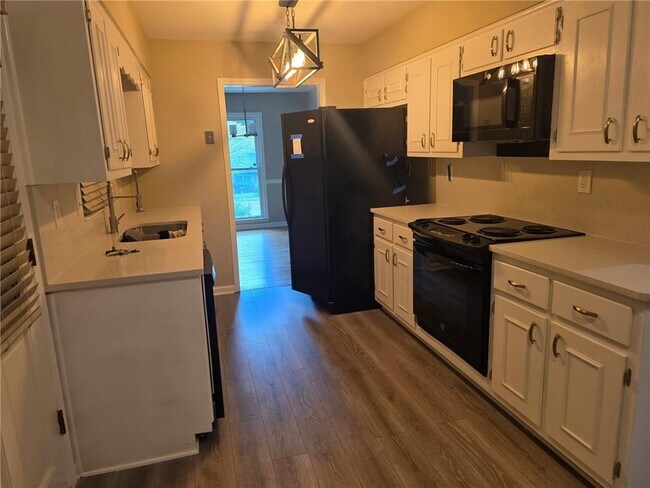 Building Photo - 4886 Candlewood Ln