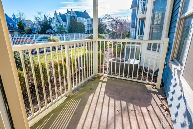 Building Photo - 114 Longfield Ct